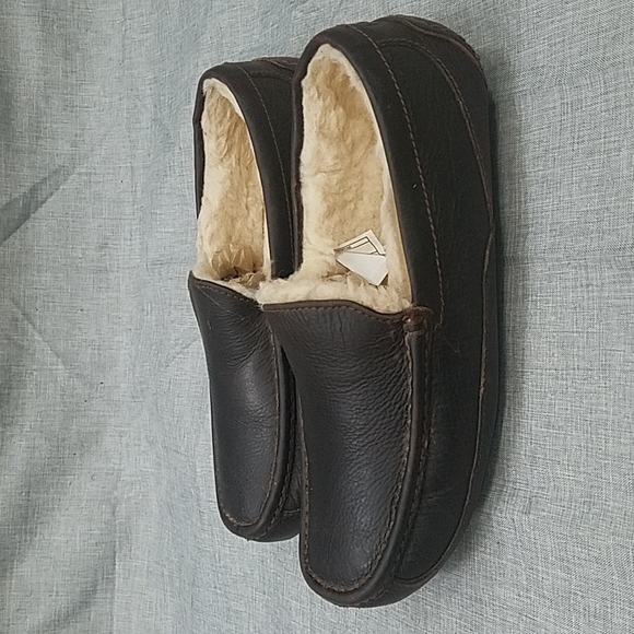 UGG ascot dark brown leather men's shearling lined slippers, size 9 - Picture 10 of 10
